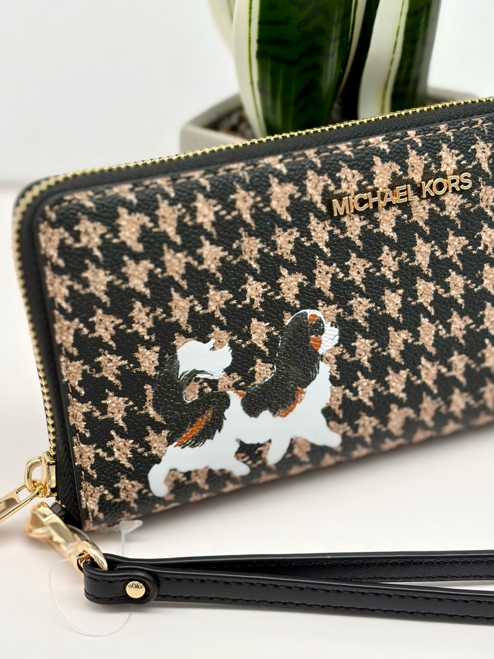 Michael Kors Black & Beige Houndstooth Continental Wallet with Dog Appliqué - Picture 5 of 14